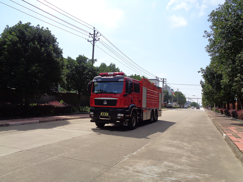 中潔牌XZL5340GXFPM170/Z6型泡沫消防車